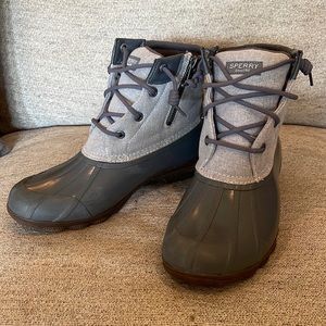 Ladies Sperry Duck Boot Size 7.5
